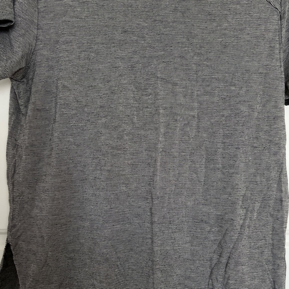 MEL rose Market Women’s Gray Tee Size XS - Picture 2 of 4